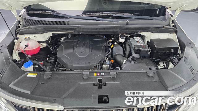 Kia Canival 2023 — photo 6