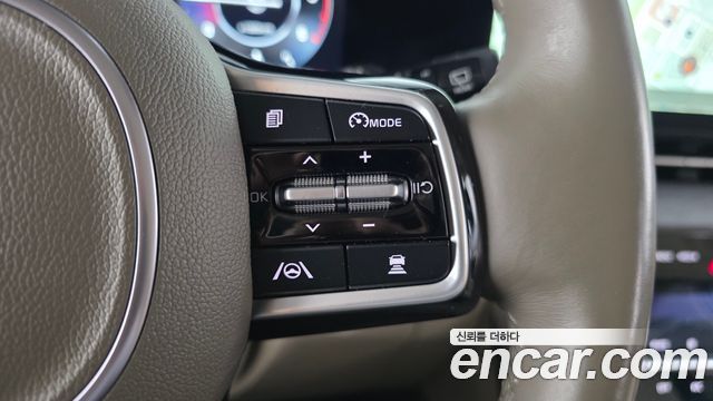 Kia Canival 2023 — photo 24