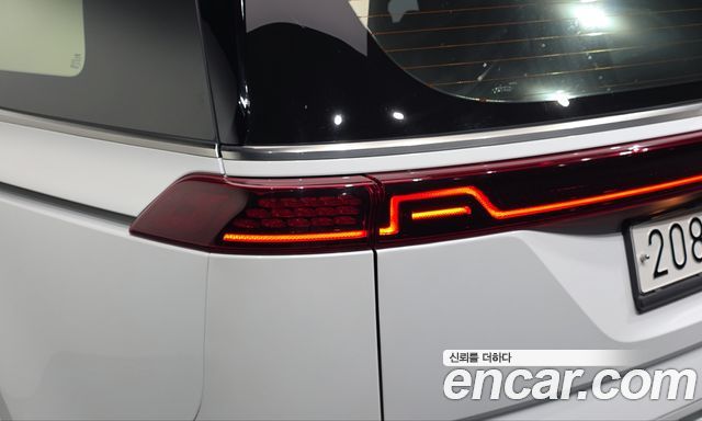 Kia Canival 2023 — photo 9
