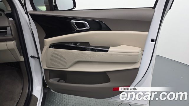 Kia Canival 2023 — photo 15