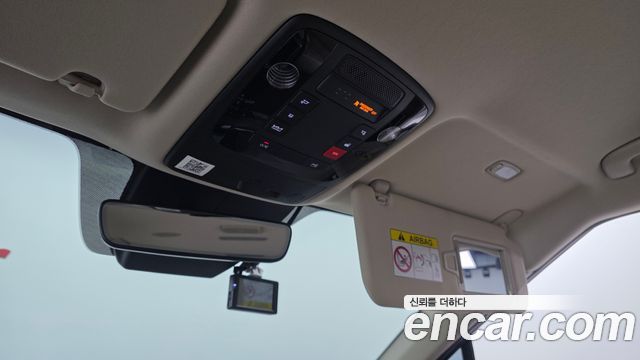 Kia Canival 2023 — photo 27