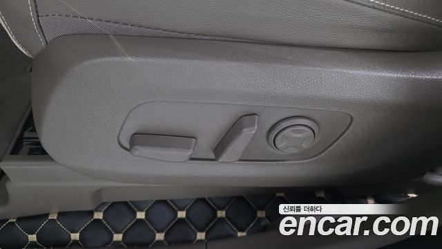 Kia Canival 2023 — photo 31