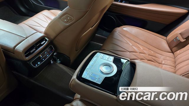 Genesis G80 2022 — photo 31