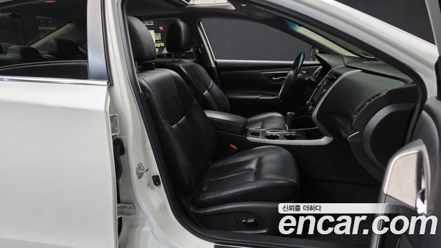 Nissan Altima 2015 — photo 11