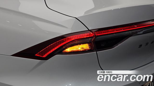 Hyundai Grandeur 2023 — photo 9