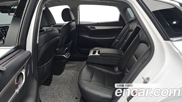 Hyundai Grandeur 2023 — photo 16