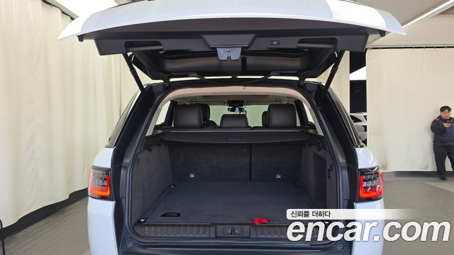 Land Rover Range Rover Sport 2018 — photo 25