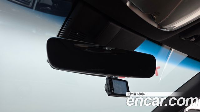 Genesis G80 2021 — photo 27