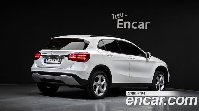 Mercedes-Benz GLA-Class 2019 — photo 2