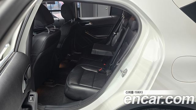 Mercedes-Benz GLA-Class 2019 — photo 18