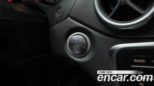 Mercedes-Benz GLA-Class 2019 — photo 23