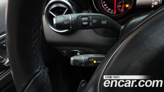 Mercedes-Benz GLA-Class 2019 — photo 26