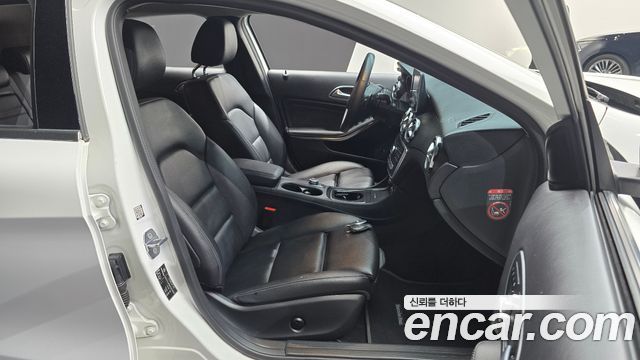 Mercedes-Benz GLA-Class 2019 — photo 16