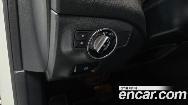 Mercedes-Benz GLA-Class 2019 — photo 27