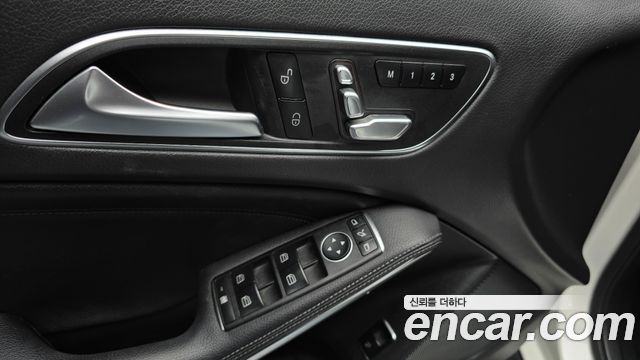 Mercedes-Benz GLA-Class 2019 — photo 28