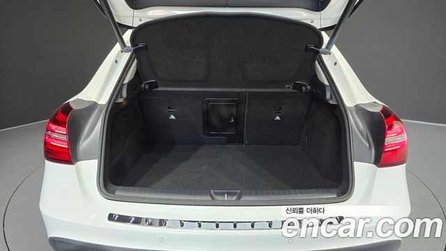 Mercedes-Benz GLA-Class 2019 — photo 31