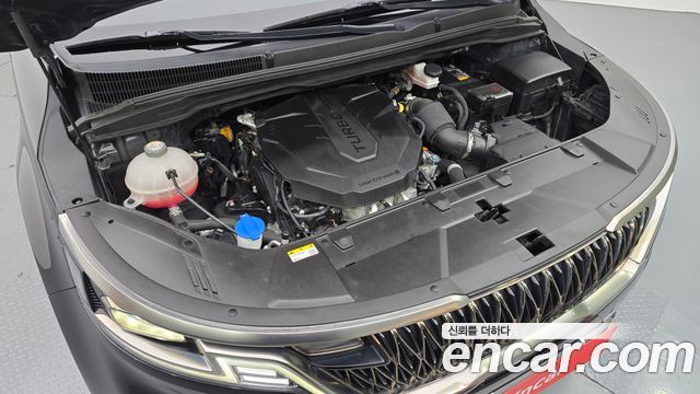 Kia Canival 2023 — photo 6