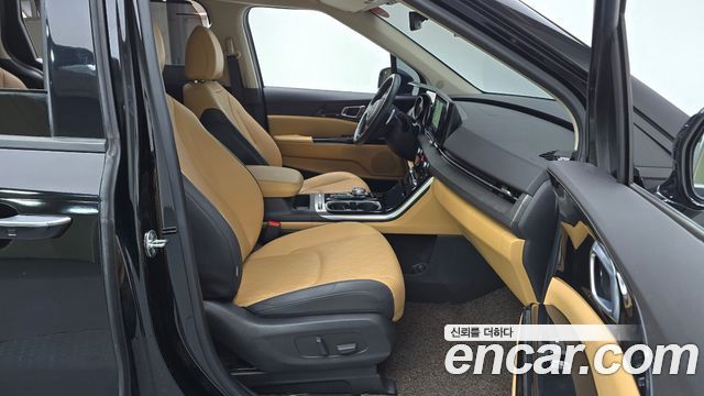 Kia Canival 2023 — photo 11