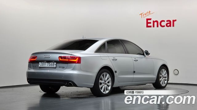 Audi A6 2012 — photo 2