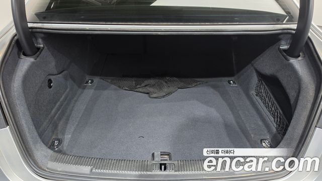 Audi A6 2012 — photo 20