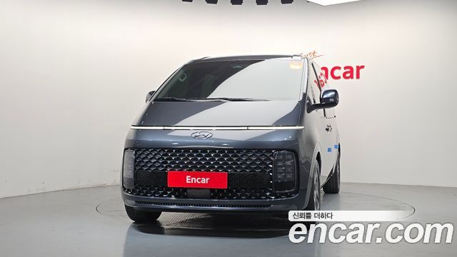 Hyundai Staria 2022 — photo 3