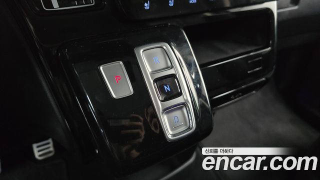 Hyundai Staria 2022 — photo 12