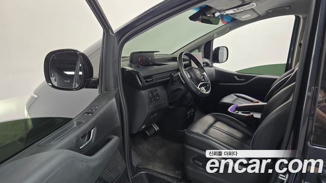 Hyundai Staria 2022 — photo 13