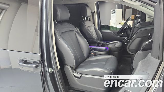 Hyundai Staria 2022 — photo 18