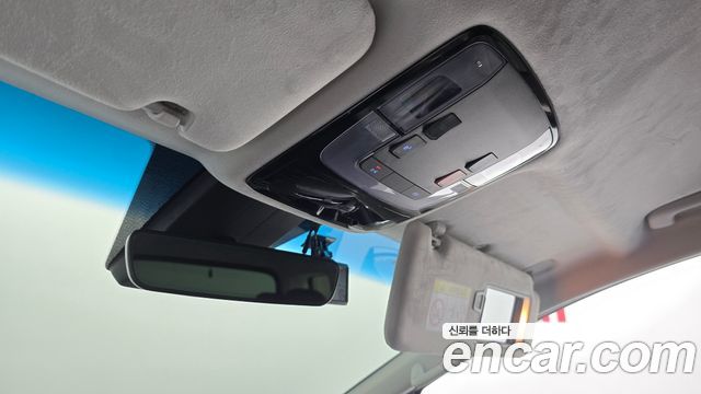 Hyundai Staria 2022 — photo 25