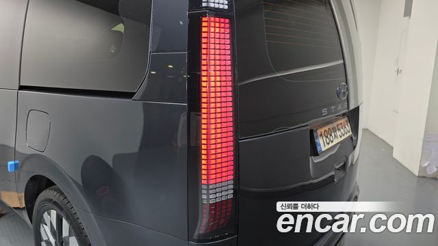 Hyundai Staria 2022 — photo 9