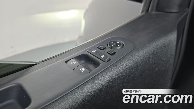 Hyundai Staria 2022 — photo 30