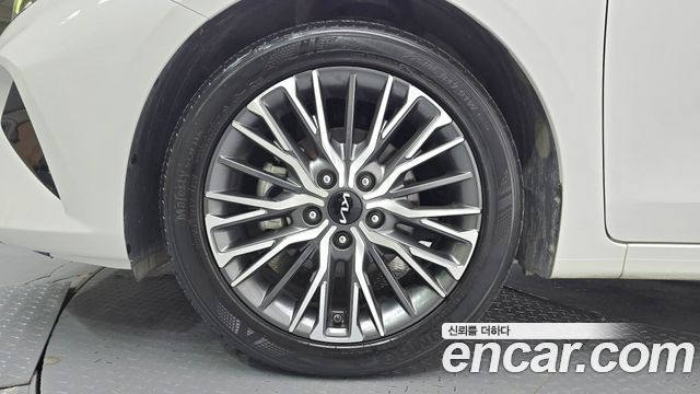 Kia K3 2022 — photo 5