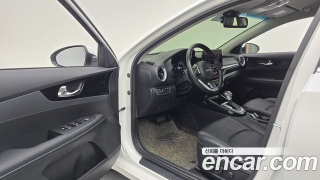 Kia K3 2022 — photo 10