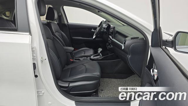 Kia K3 2022 — photo 11