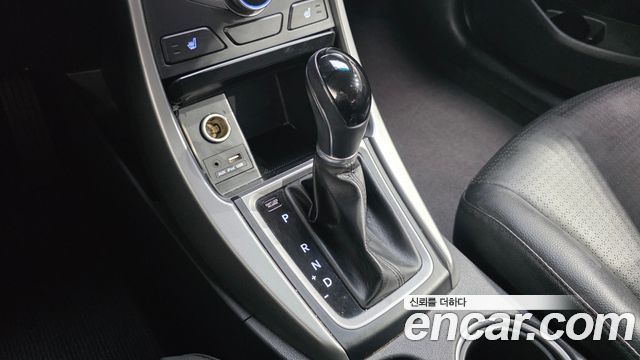 Hyundai AVANTE 2014 — photo 12