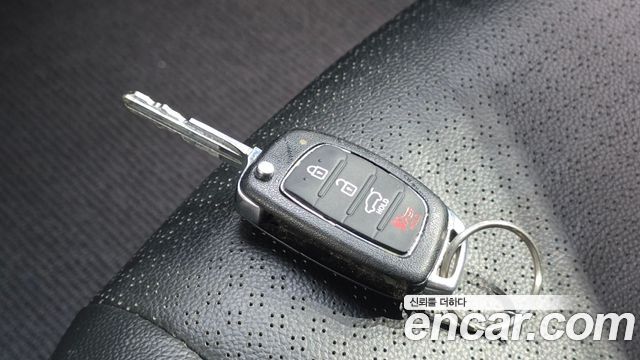 Hyundai AVANTE 2014 — photo 19