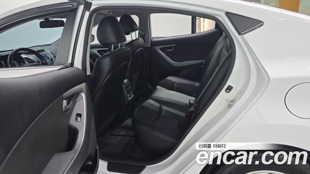 Hyundai AVANTE 2014 — photo 23