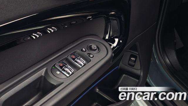 Mini Countryman 2023 — photo 11