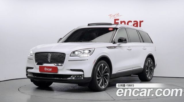 Lincoln Aviator 2023 — photo 1