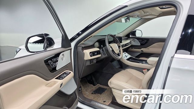 Lincoln Aviator 2023 — photo 9