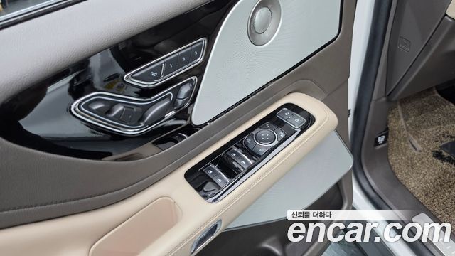 Lincoln Aviator 2023 — photo 11