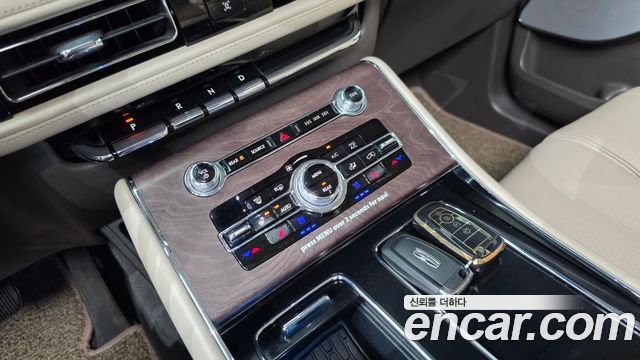 Lincoln Aviator 2023 — photo 14