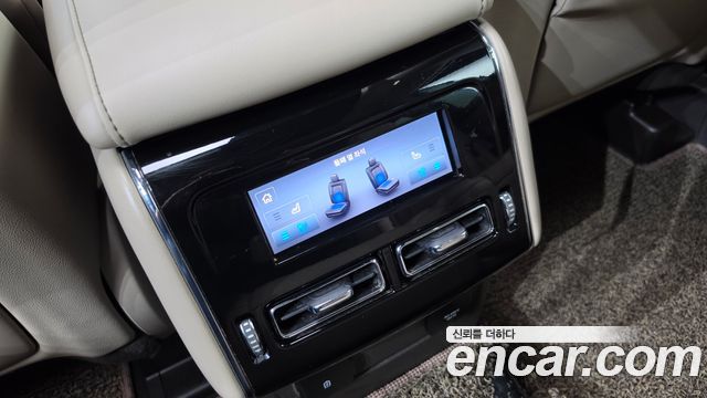 Lincoln Aviator 2023 — photo 15