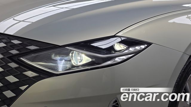 Hyundai Grandeur 2022 — photo 8