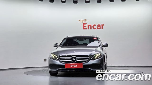 Mercedes-Benz E-Class 2018 — photo 3