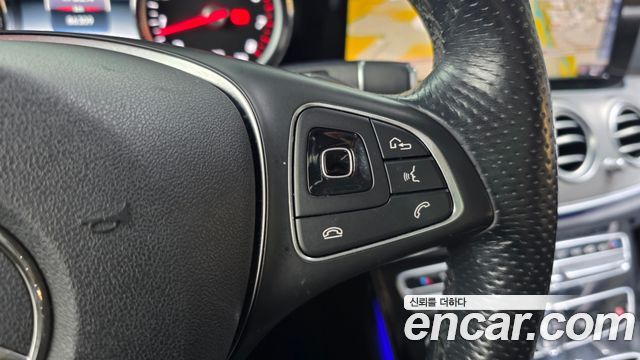 Mercedes-Benz E-Class 2018 — photo 29