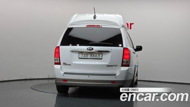 Kia Canival 2014 — photo 4