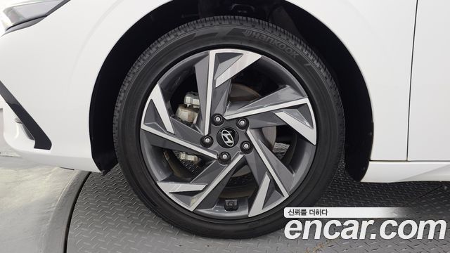Hyundai AVANTE 2024 — photo 5