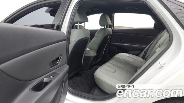 Hyundai AVANTE 2024 — photo 18