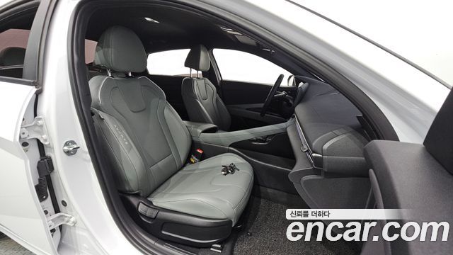 Hyundai AVANTE 2024 — photo 16